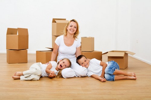 Home moving truck hire for furniture and boxes in Collierswood