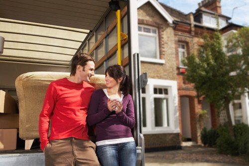 Residential street logistics for house removals in Collierswood